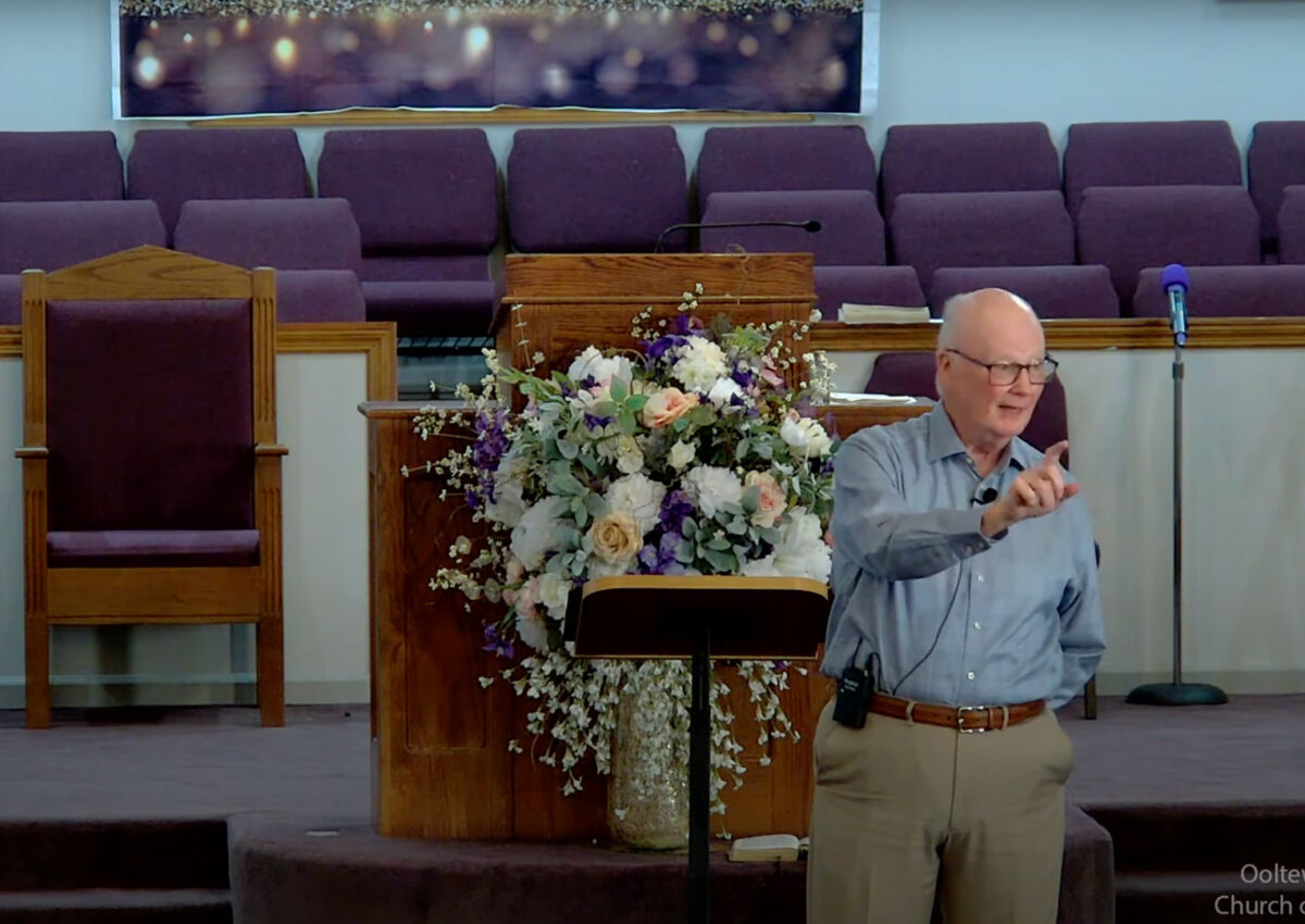 Dan Palmer preaching.