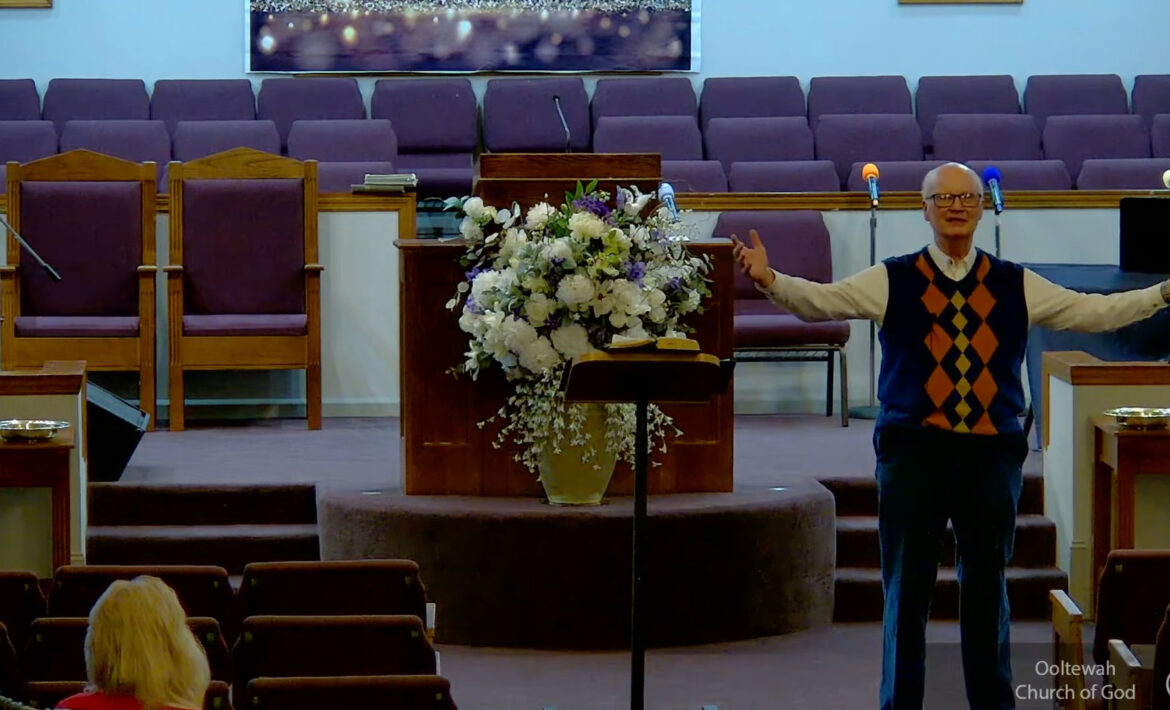 Dan Palmer preaching.