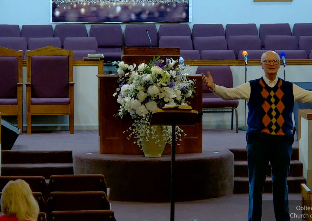 Dan Palmer preaching.